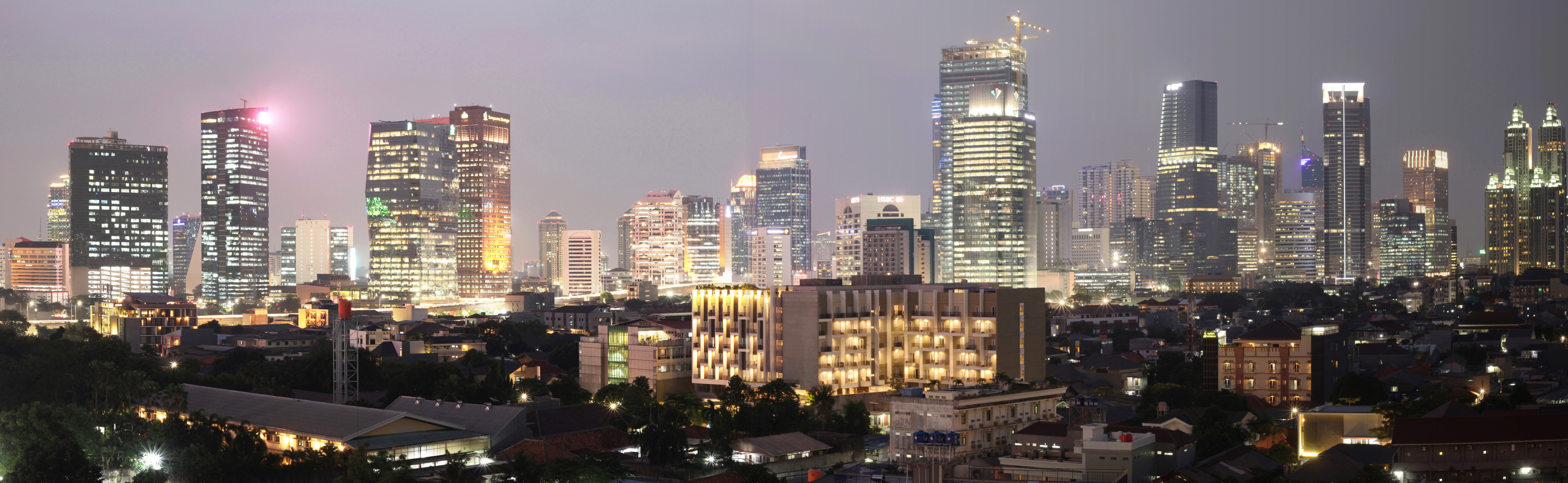 Skyline kota sebagai ilustrasi artikel wholesale bandwidth medan untuk isp lokal.